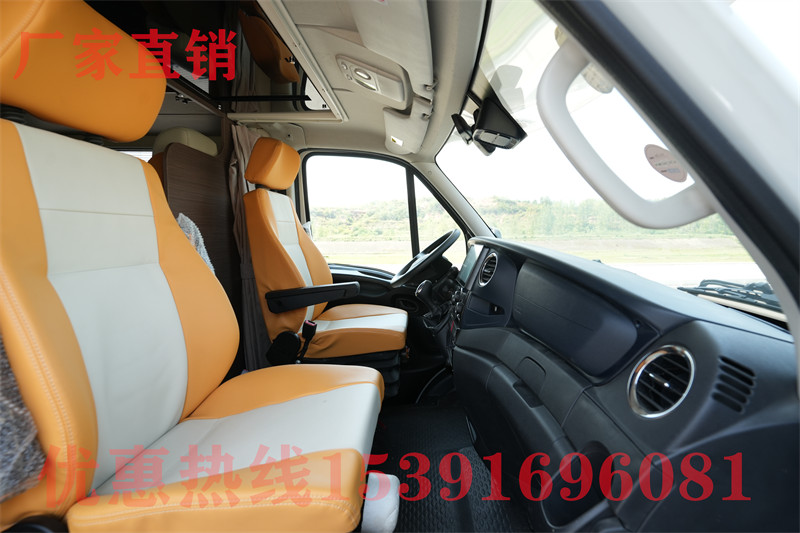 yutongrv房車 宇通小型房車12萬,讓你的旅行變得更自由